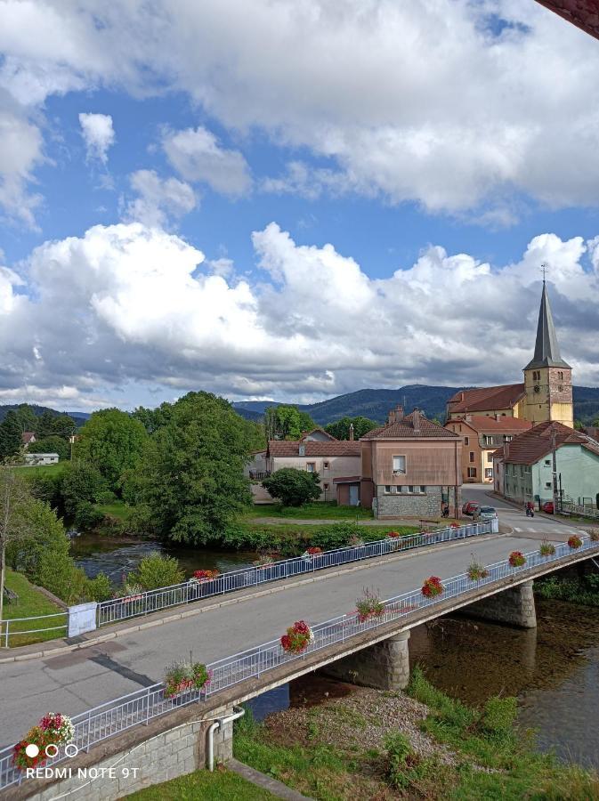 Monts Et Reves Panzió Ramonchamp Kültér fotó